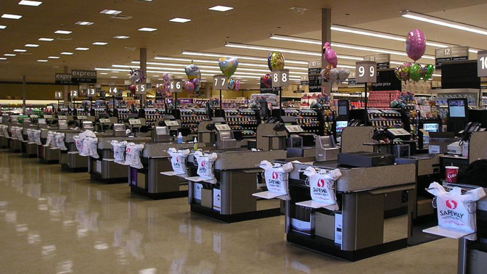 800px Safeway before opening