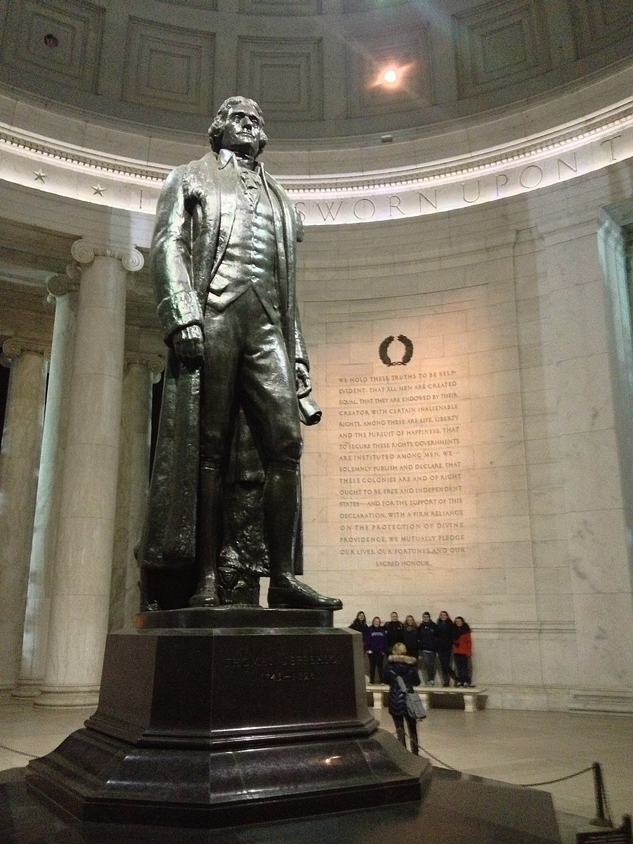 900px Thomas Jefferson Statue